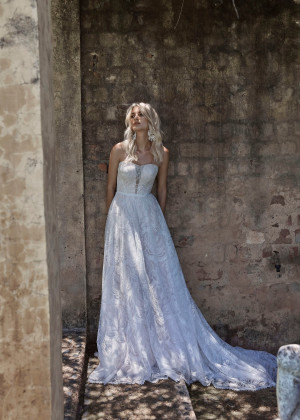 Strapless Ivory Lace Open Back Dreamy Wedding Dress